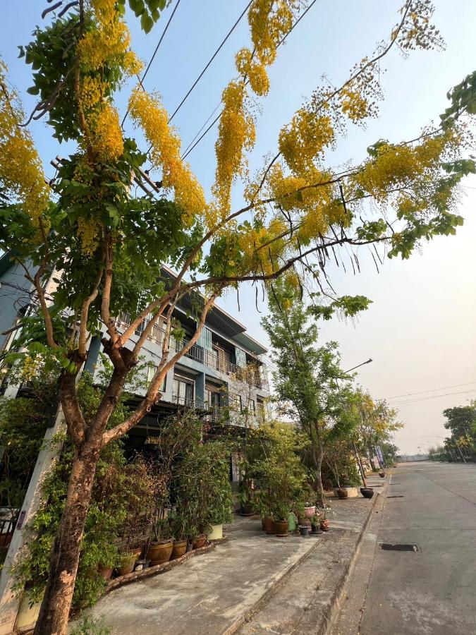 V Tharm Hotel Udon Thani Exterior foto