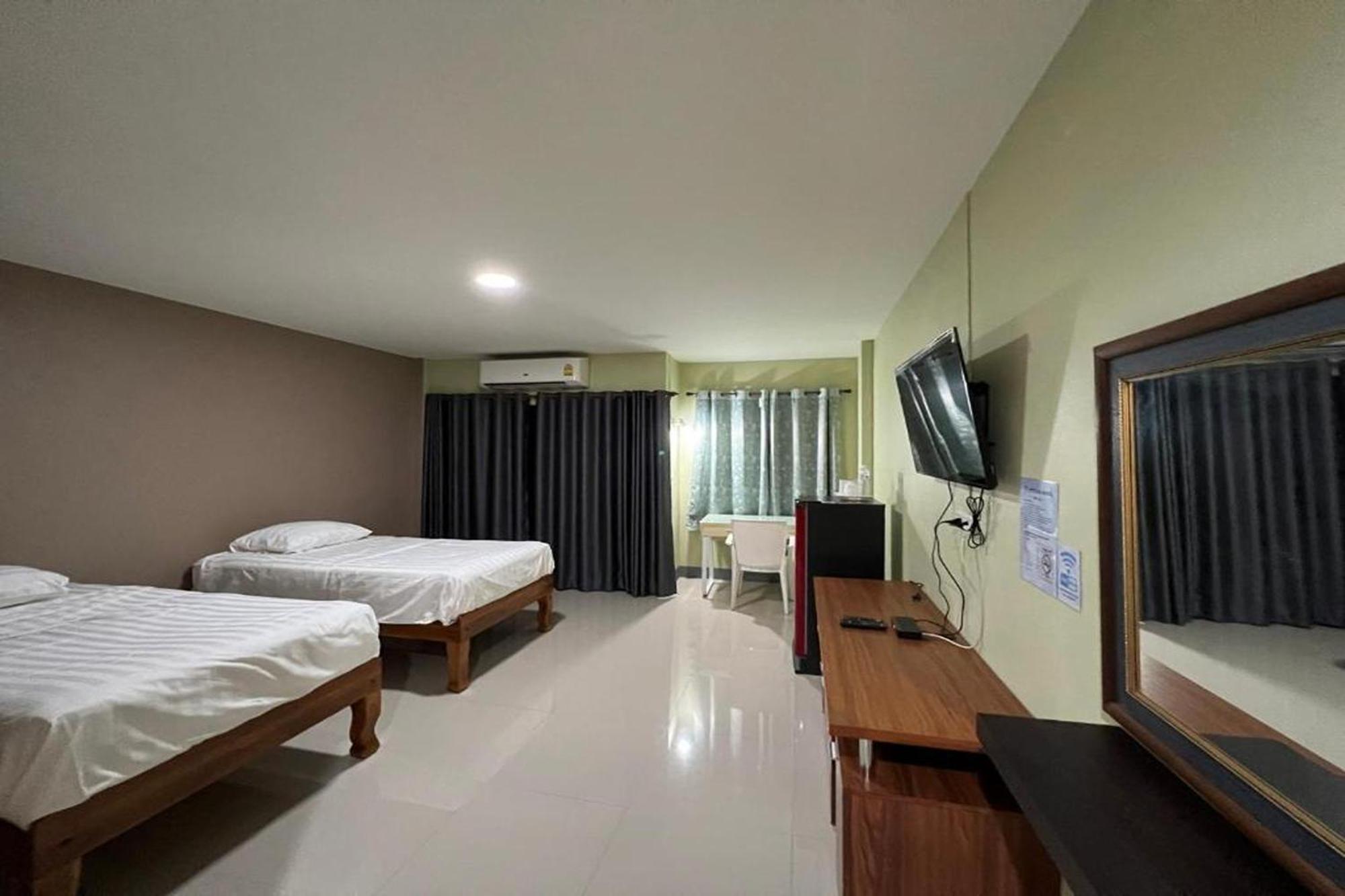 V Tharm Hotel Udon Thani Exterior foto