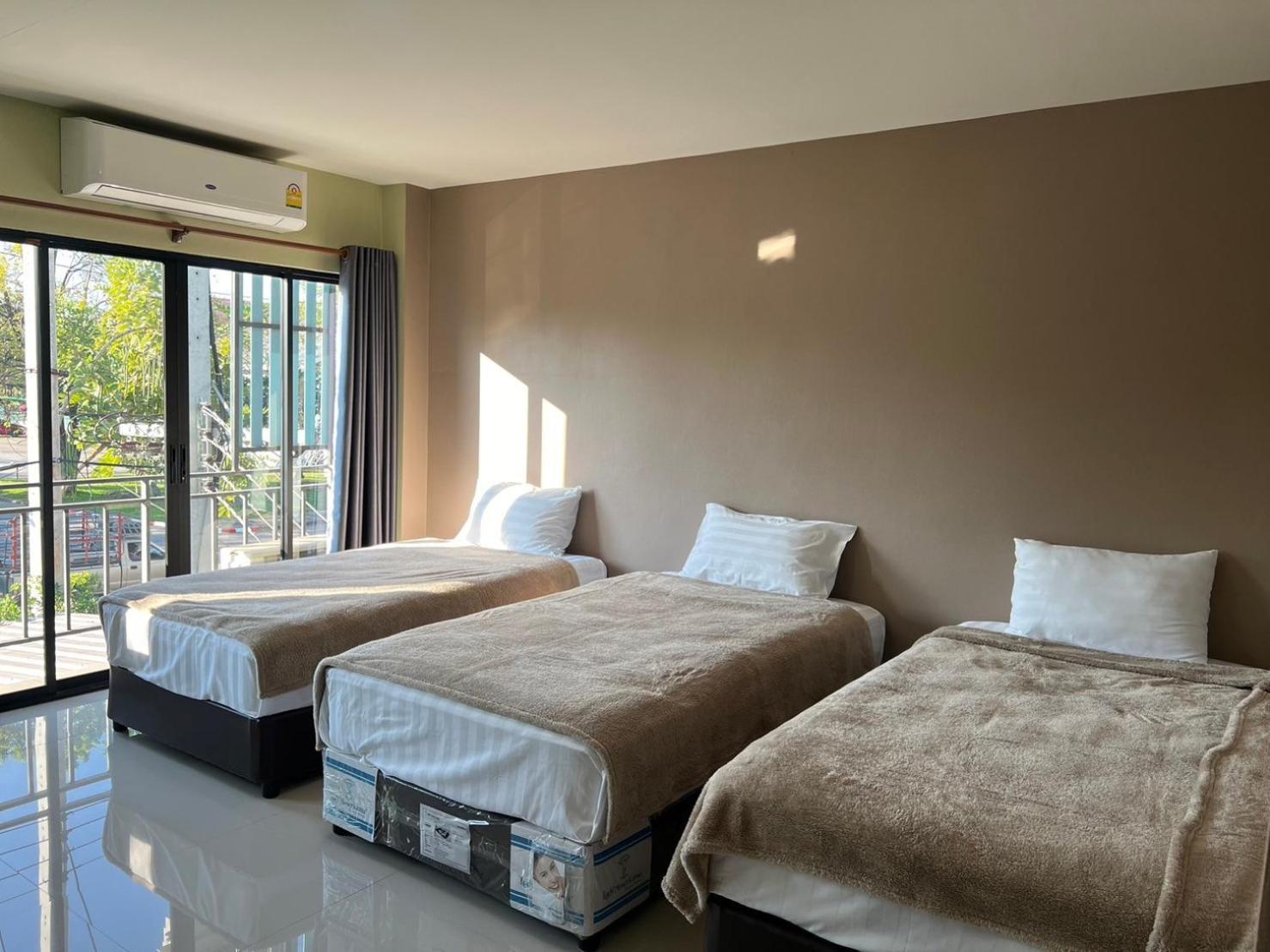 V Tharm Hotel Udon Thani Exterior foto
